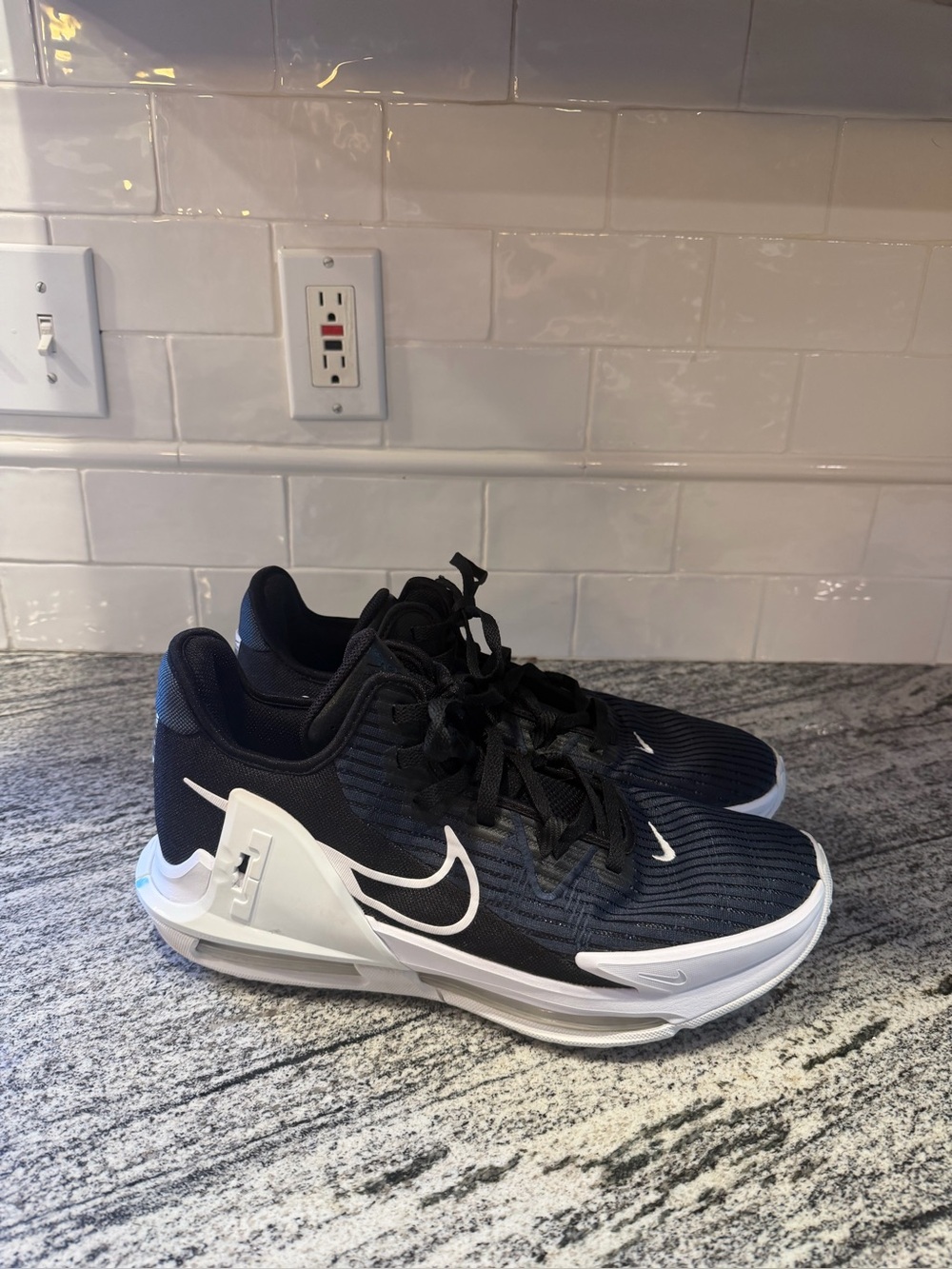 Mens Nike LeBron Witness 6 Black Dark Obsidian CZ4052-002 Size 12